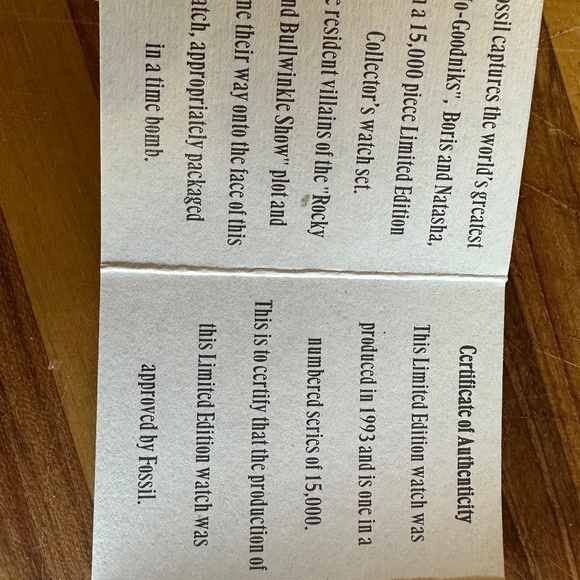 VINTAGE BORIS & NATASHA WATCH BY FOSSIL - Picture 6 of 6